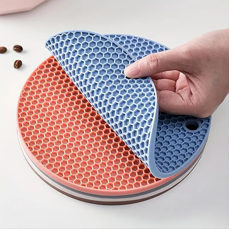 2/4PCS Round Silicone Trivet H - Commercial Kitchen Prep Table 评论和价格